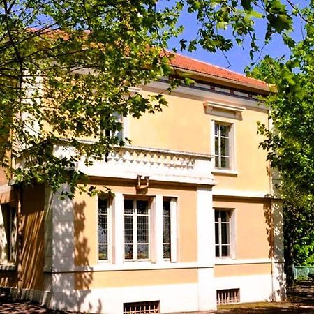 Villa Castel Chambres d'hôtes Rillieux-la-Pape Exterior foto